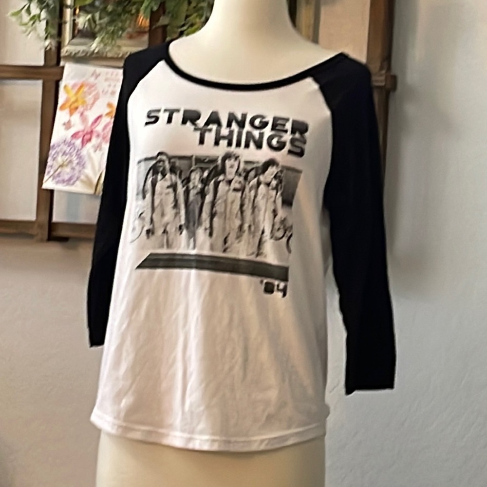 Stranger Things Netflix 3/4 Sleeve Ladies Tee T-Shirt Small Medium